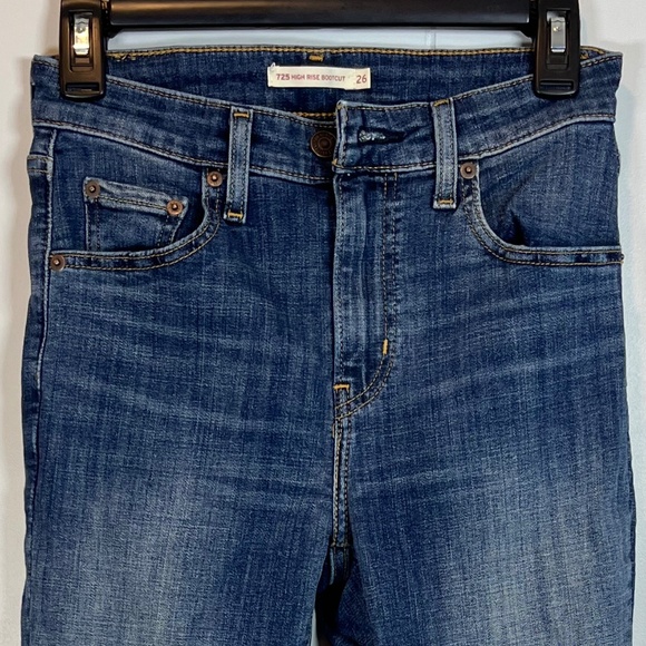 Levi's 725 High Rise Boot cut Women's Jeans sz 26 Classic Casual Comfort & Fit - Picture 2 of 16